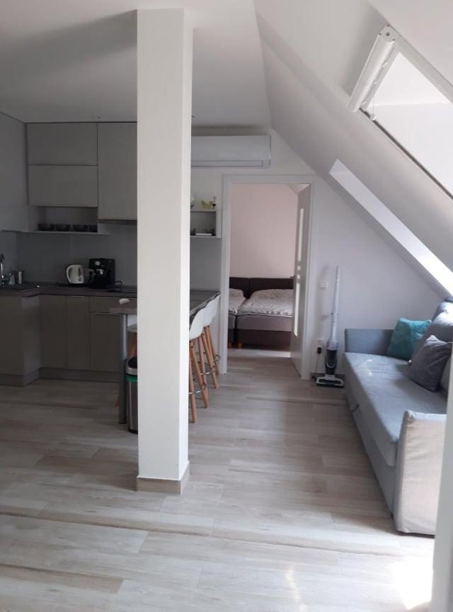 Zsolna Apartman Balatonfůzfő Exteriér fotografie