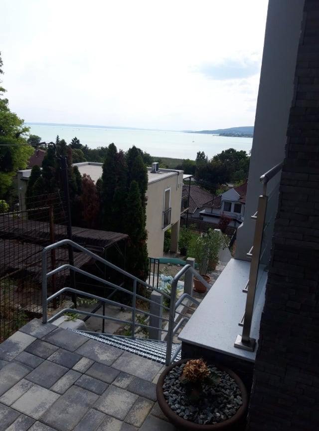 Zsolna Apartman Balatonfůzfő Exteriér fotografie