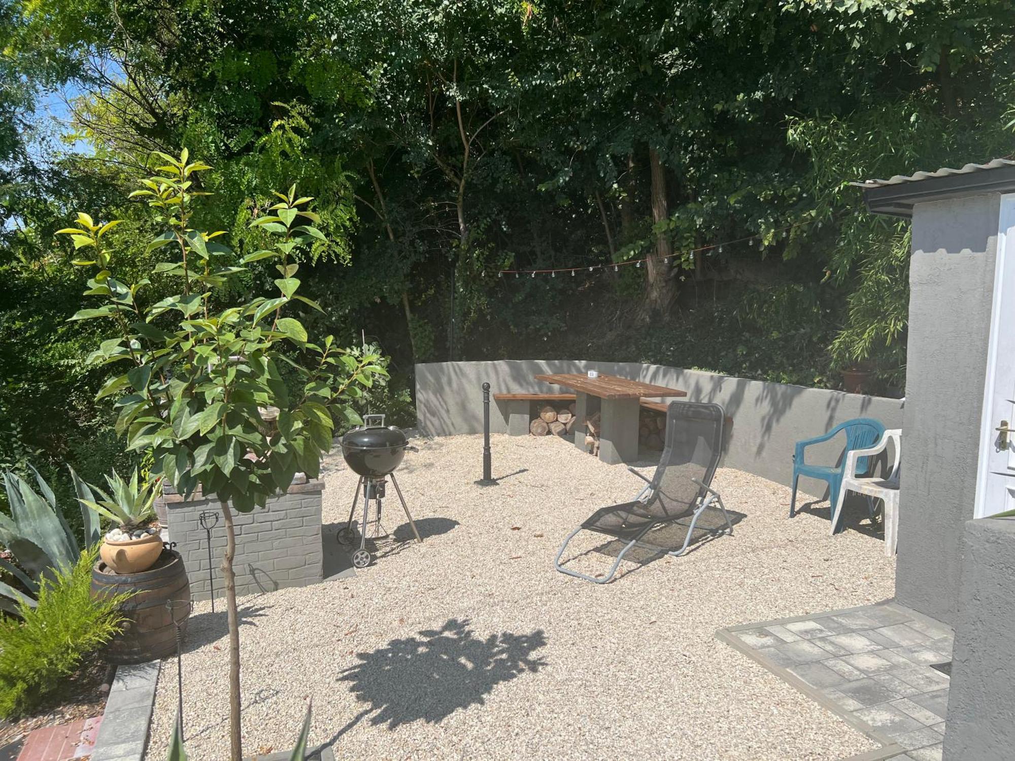 Zsolna Apartman Balatonfůzfő Exteriér fotografie